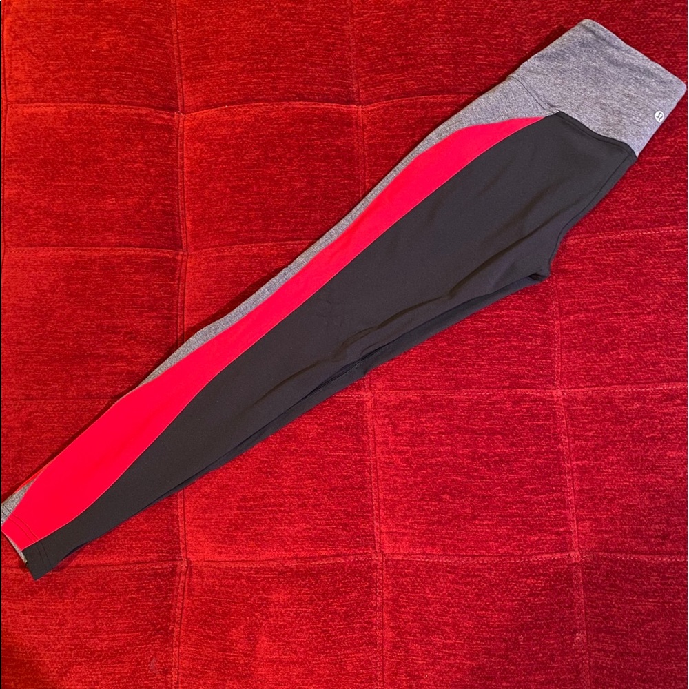 LULULEMON - Get Going Train Tight 28”- Black/Red/Gray